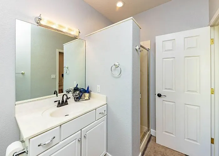 Holiday home Pool Pool Table View Sleeps 24
