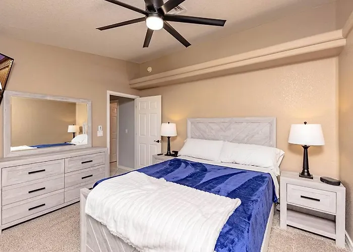 Pool Pool Table View Sleeps 24 Holiday home Lake Havasu City