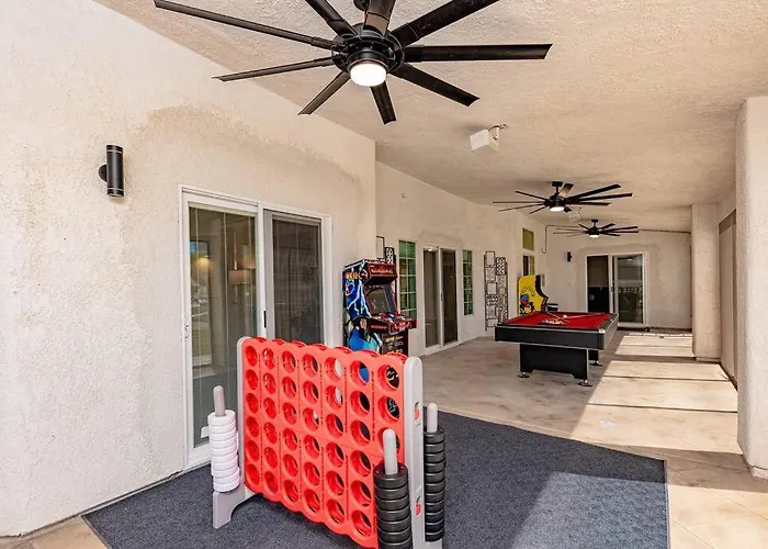 Pool Pool Table View Sleeps 24