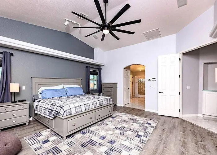 Pool Pool Table View Sleeps 24 Holiday home Lake Havasu City