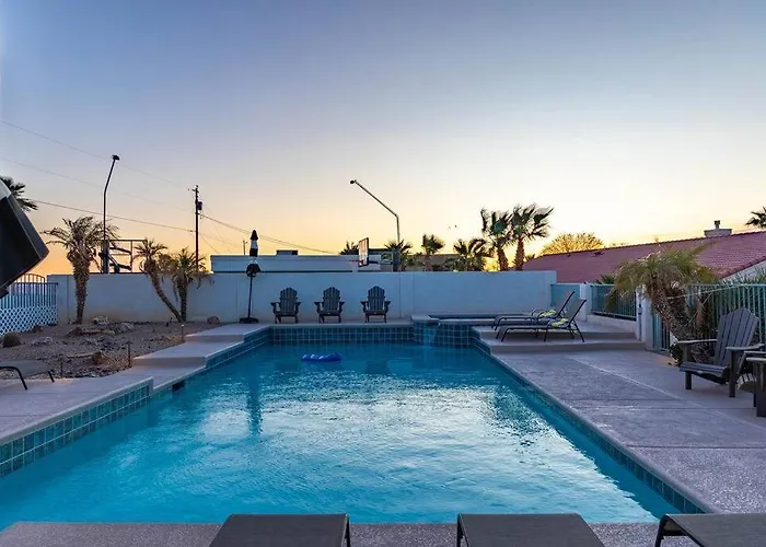 Pool Pool Table View Sleeps 24