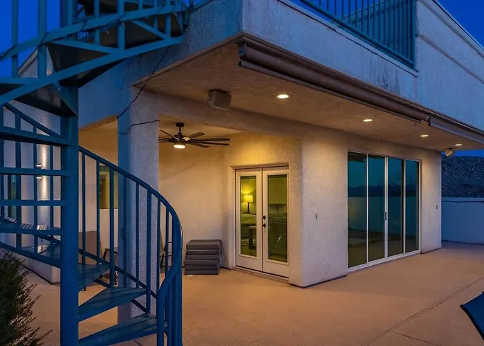 Pool Pool Table View Sleeps 24 Holiday home Lake Havasu City